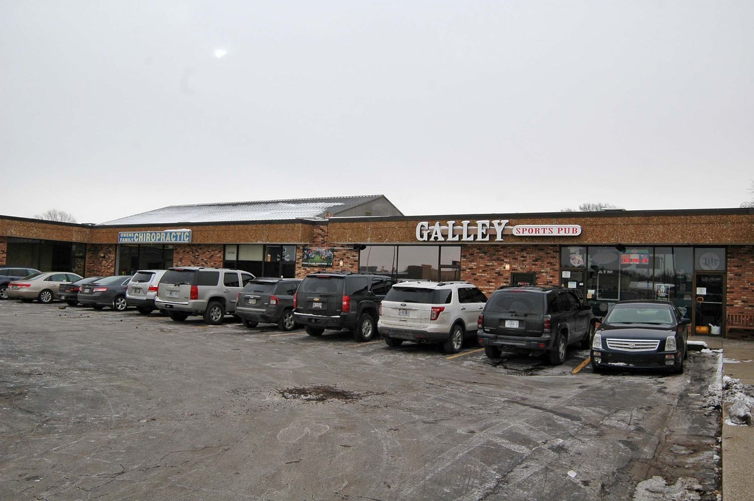 College Square - Suite 713: 921 West McKinley Avenue, Mishawaka, IN 46545